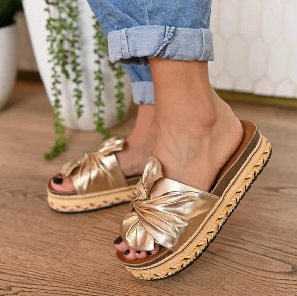 Fashion Sandals With Bow Design Color Gold Size 7 - Picture 2 of 6